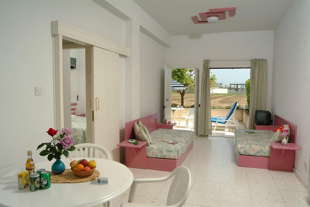 Sunbay Apartments ピラ エクステリア 写真